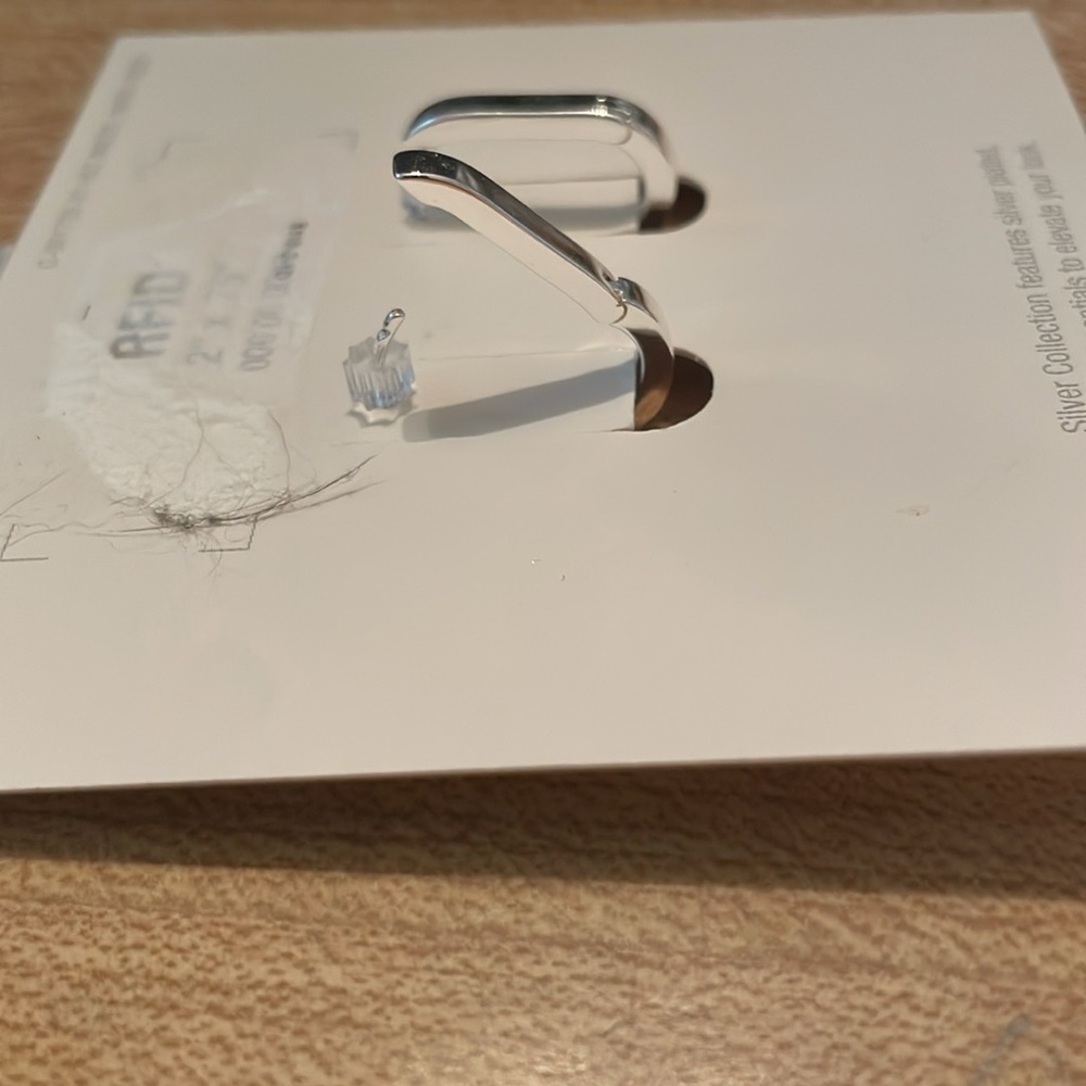 Rectangular hoop Earrings - Picture 3 of 4